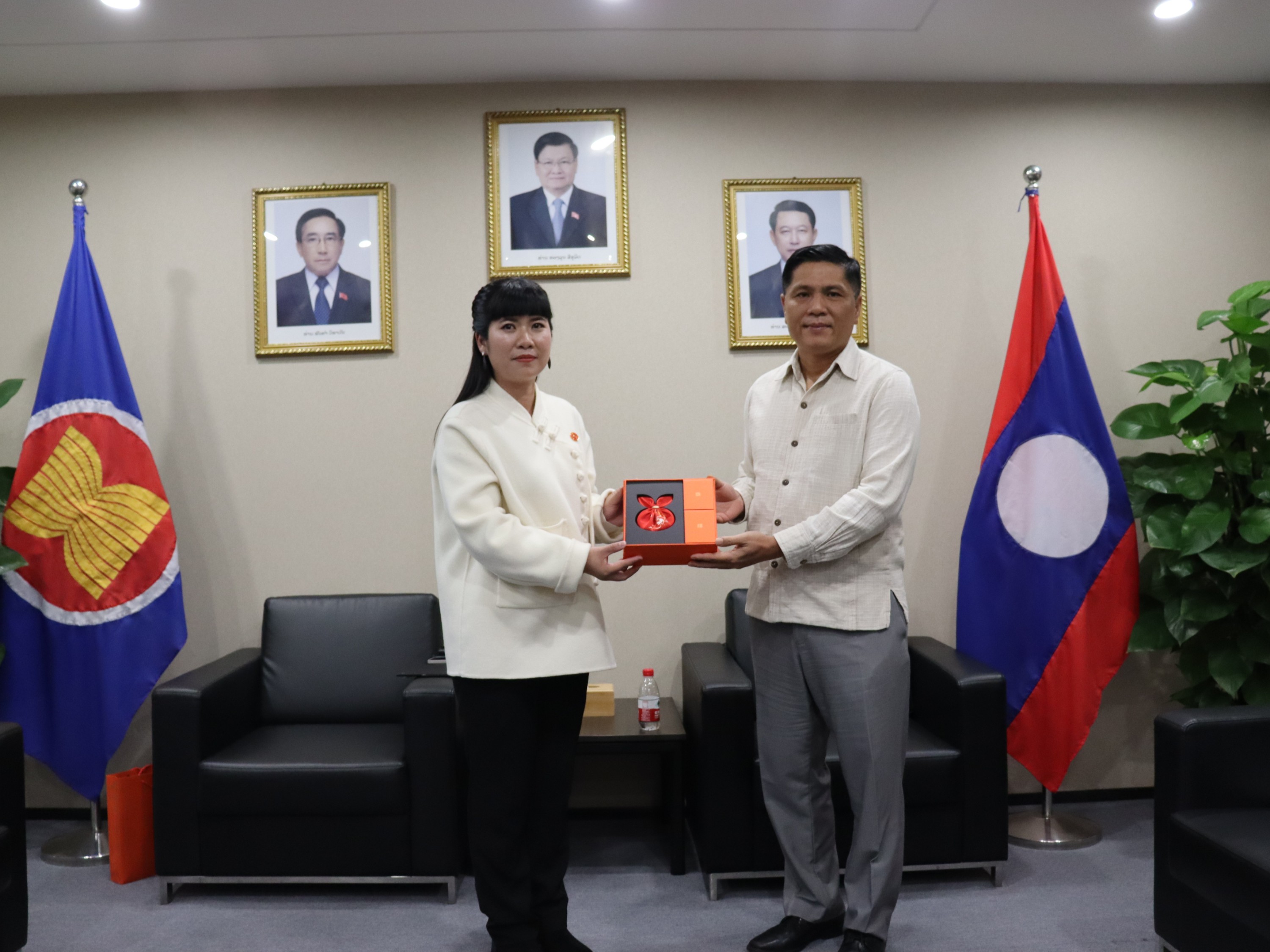 研究院组织部分专家拜会老挝驻长沙总领事馆